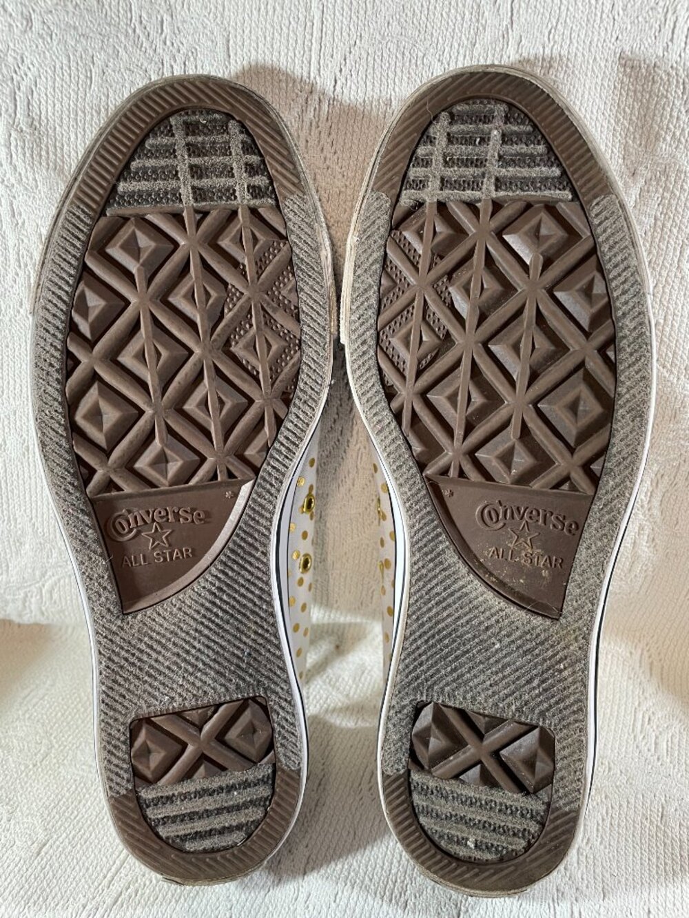 Converse All Star Chuck Taylor Sneaker Shoes Womens Size 11 White Gold Polka Dot - Picture 7 of 9
